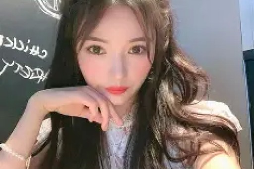 “假洋牌”售后无门带货女演员张静初面临47人集体诉讼