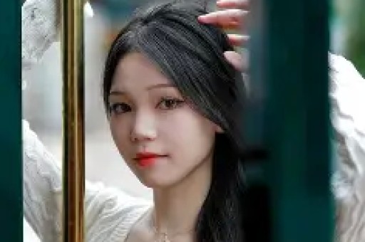 董宇辉公开回应恋情传闻女方身份真相大白也许跟你想不太一样