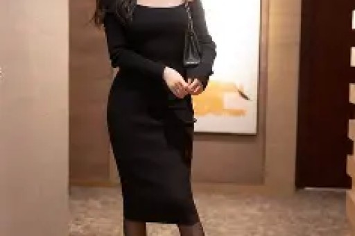 网红打卡点女厕所藏头