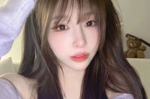 真猛！女演员周也卧室亲密被拍拥抱接吻一条龙粉丝提醒拉窗帘