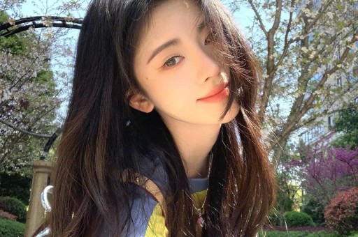 大瓜！百万粉丝女网红梁嘉蕊被曝私生活混乱！聊天记录辣眼！